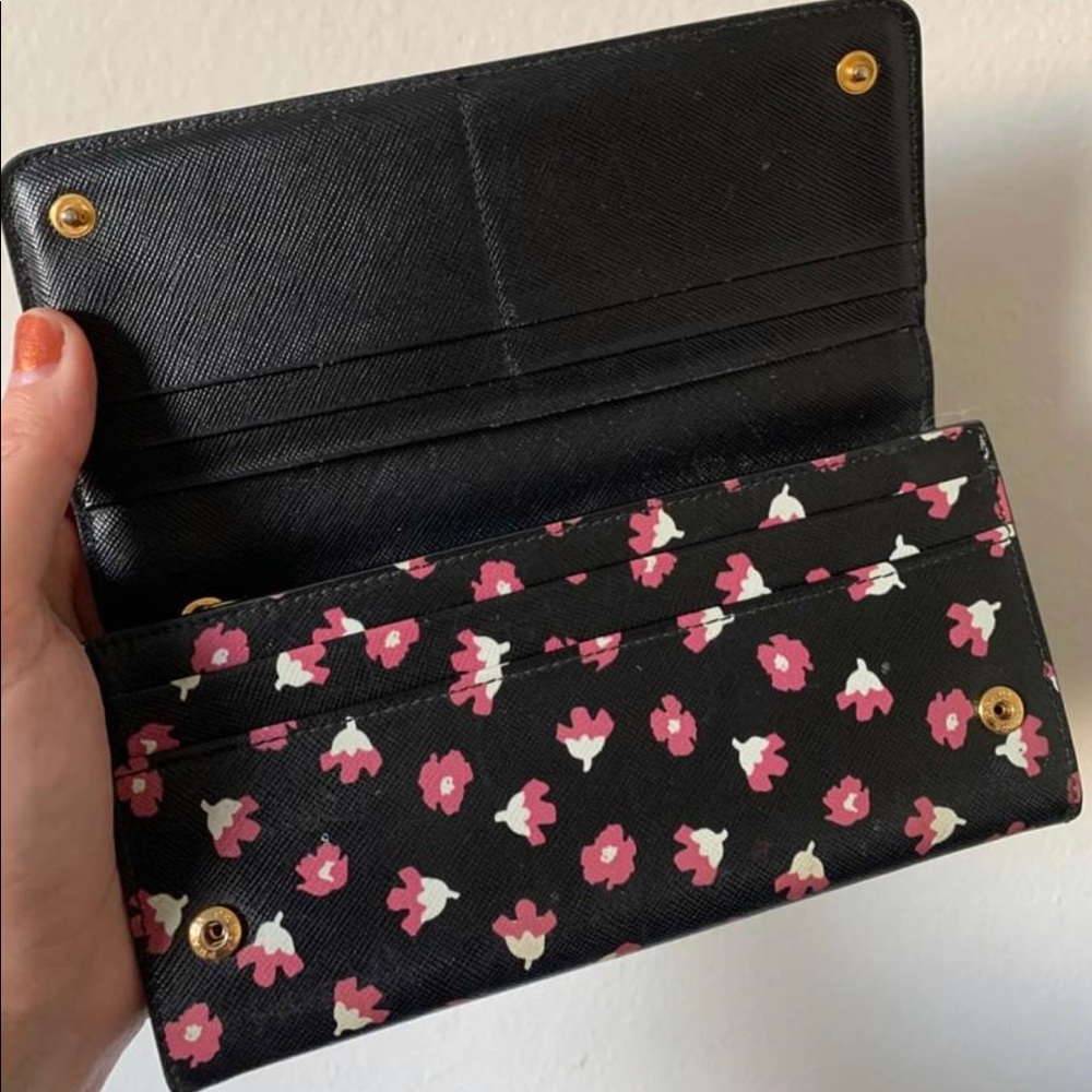 Prada Saffiano Wallet - Picture 3 of 6